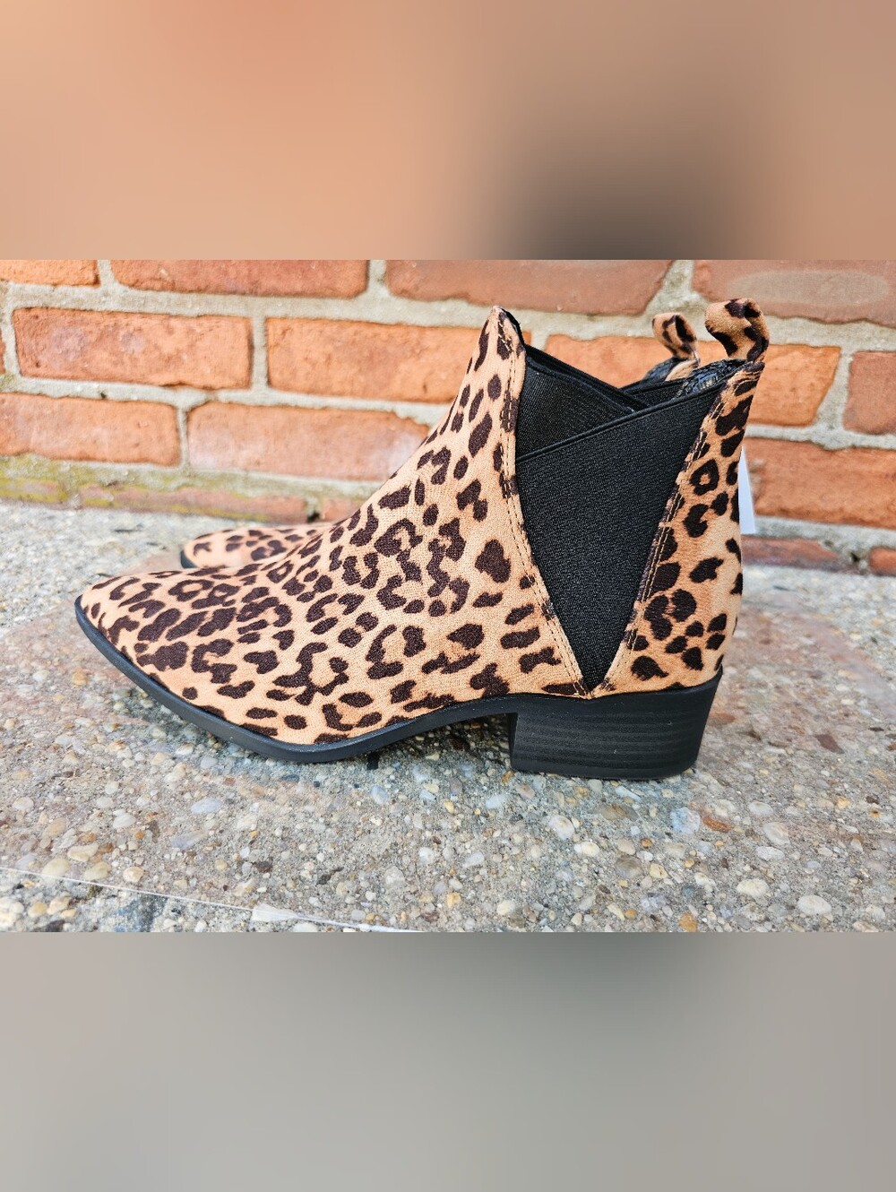 New Day Leopard Print Chelsea Ankle Boots Women’s Size 8.5